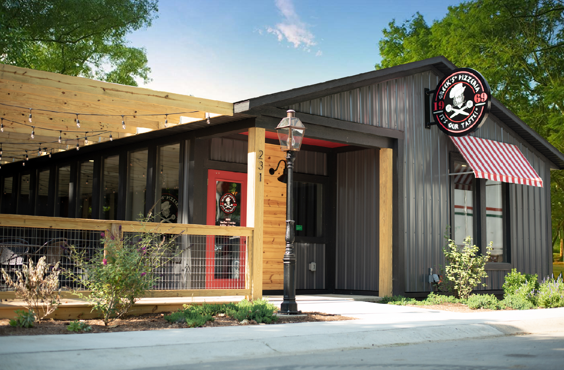 Home - Greek's Pizzeria | Best Pizza in Westfield!